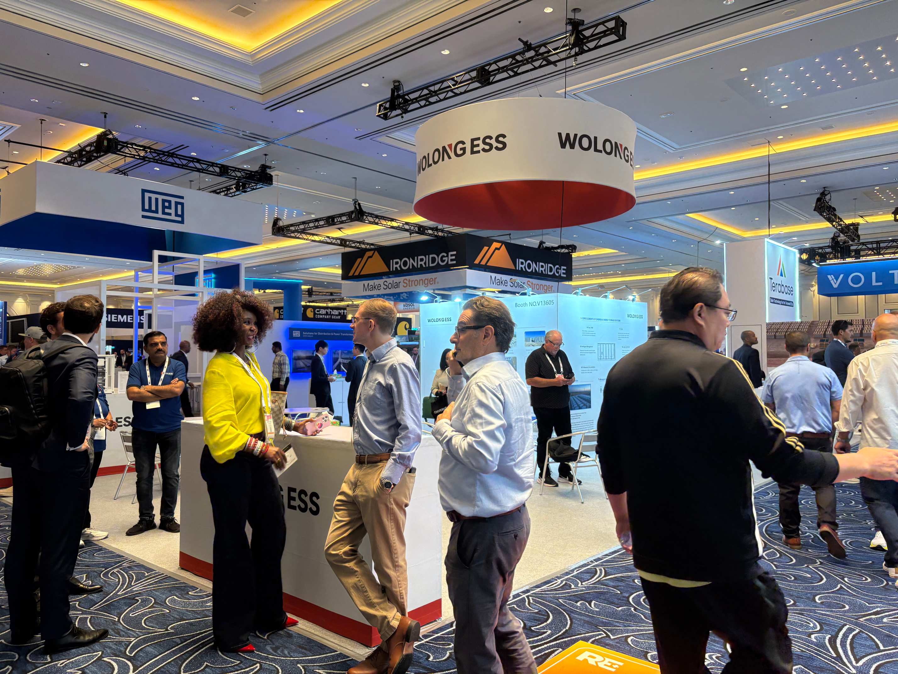 Two Exhibitions shining globally | WOLONG ESS successfully completed the journey to the UK and the US